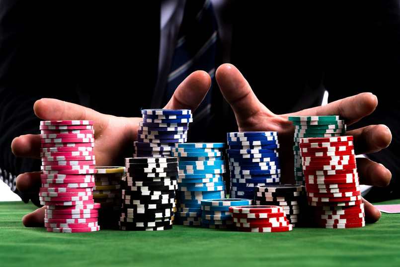  Poker là game bài đòi hỏi trí tuệ của người chơi